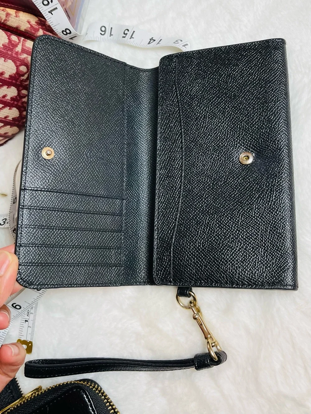 Coach Authentic Classic Black Women's Wristlet Wallet - Sleek Card Organizer